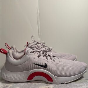 Nike Athletic Shoes in Light Gray and Red